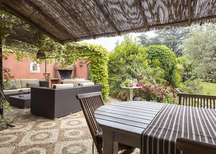 L Hacienda * Rochefort-du-Gard